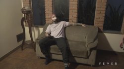Captura de 'Blonde MILF Surprises Young Man and They End Up Having Hot Sex on the Living Room' nº 6