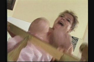 Really Big Giant Tits 2 - Cena4 - 5