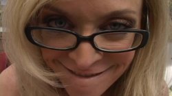 Captura de 'Nina Hartley & Joe Loughlin Suck and Facial Collector Scene' nº 135