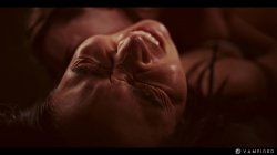 Captura de 'Don't Let Her In At Night' nº 20