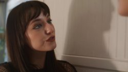 'BITCHMOM | Lesbian Femdom' screenshot nº 5