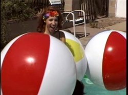 Captura de 'Gia's Pool Party' nº 16