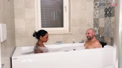 'Italian big boobs toast in the bath with DP and cum' screenshot nº 2