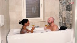 'Italian big boobs toast in the bath with DP and cum' screenshot nº 8