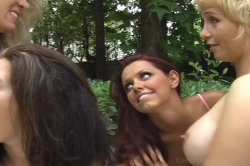'Mature Women with Younger Girls 16' screenshot nº 46