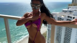 'Hot Fitness Model Fucked With Oil' screenshot nº 7