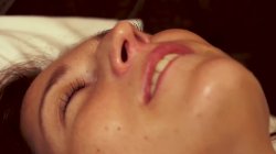 Captura de 'Veronica Leal Fucks Her Girl, Oils Her Body, and Licks Her Dripping Pussy' nº 67