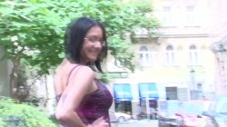 Captura de 'Curvy Brunette Gets Double Banged Doggystyle' nº 9