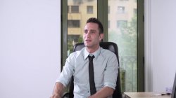 Captura de '5 Young Lawyers Take Cock' nº 4