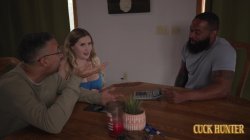 Captura de 'Big Busty Wife Emma Shay Rides a BBC' nº 11