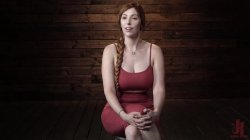 Captura de 'Device Bondage - Lauren Phillips: Helpless Redhead in Brutal Bondage Made to Cum' nº 14