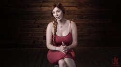 Captura de 'Device Bondage - Lauren Phillips: Helpless Redhead in Brutal Bondage Made to Cum' nº 3