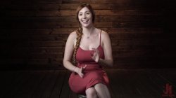 Captura de 'Device Bondage - Lauren Phillips: Helpless Redhead in Brutal Bondage Made to Cum' nº 4