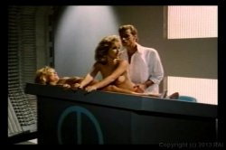 Captura de 'Women Who Love Girls Of The 80's' nº 90
