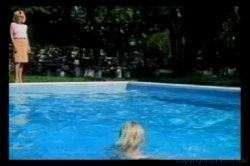 Captura de 'Women Who Love Girls Of The 80's' nº 2