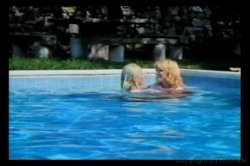 Captura de 'Women Who Love Girls Of The 80's' nº 3