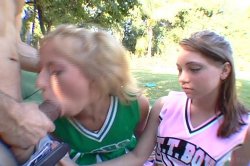 Captura de 'Young Cheerleaders Swap n' Swallow 4' nº 38