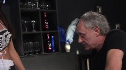 Captura de 'Ben Dover's Bonking Barmaids' nº 3