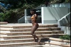 Captura de 'Anal Pool Party 5' nº 7