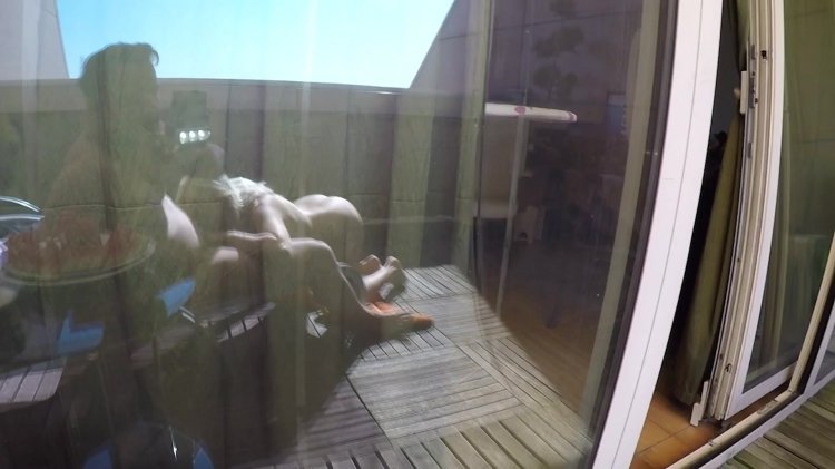 streaming porn video screenshot