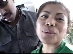 'Asian Cheerleader Cavity Search' screenshot nº 1
