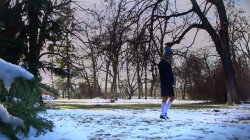 'Naughty School Girl (French)' screenshot nº 2