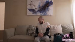 Captura de 'Housesitter caught anally masturbating' nº 2