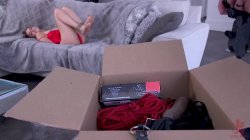 Captura de 'Hogtied - Deviant Delivery: Kristen Scott Gets HolidayTorment at Home' nº 87