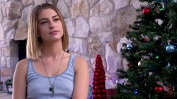 Captura de 'Hogtied - Deviant Delivery: Kristen Scott Gets HolidayTorment at Home' nº 16
