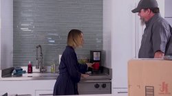 Captura de 'Hogtied - Deviant Delivery: Kristen Scott Gets HolidayTorment at Home' nº 33