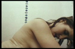 Captura de 'Careful He May Be Watching' nº 86