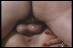 Captura de 'Careful He May Be Watching' nº 19