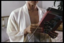 Captura de 'Careful He May Be Watching' nº 2
