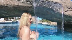 Captura de 'Busty Skyla Novea Can't Get Enough Of Zoey Monroe's Sweet Nectar' nº 12