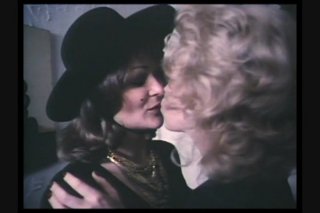 French Shampoo - Scene1 - 2