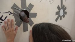 Captura de 'Interracial Gloryhole Creampies' nº 66
