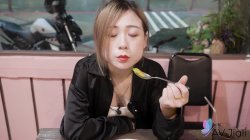Captura de 'Lin Siyu and Friend go for a Ride to a Hotel Where They Fuck All Afternoon' nº 46