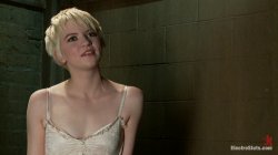 Captura de 'Porcelain Doll Feels An Electro-DP' nº 27