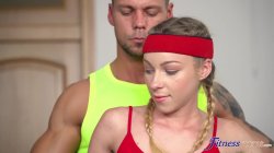 Captura de 'Fit French Blonde Rides Big Dick' nº 5