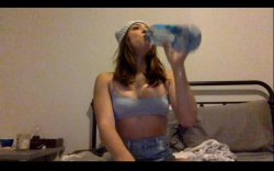 Captura de 'Sara Luvv Live: March 18, 2016' nº 6