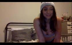 Captura de 'Sara Luvv Live: March 18, 2016' nº 18