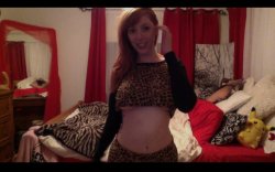 Captura de 'Lauren Phillips Live: April 2, 2016' nº 26