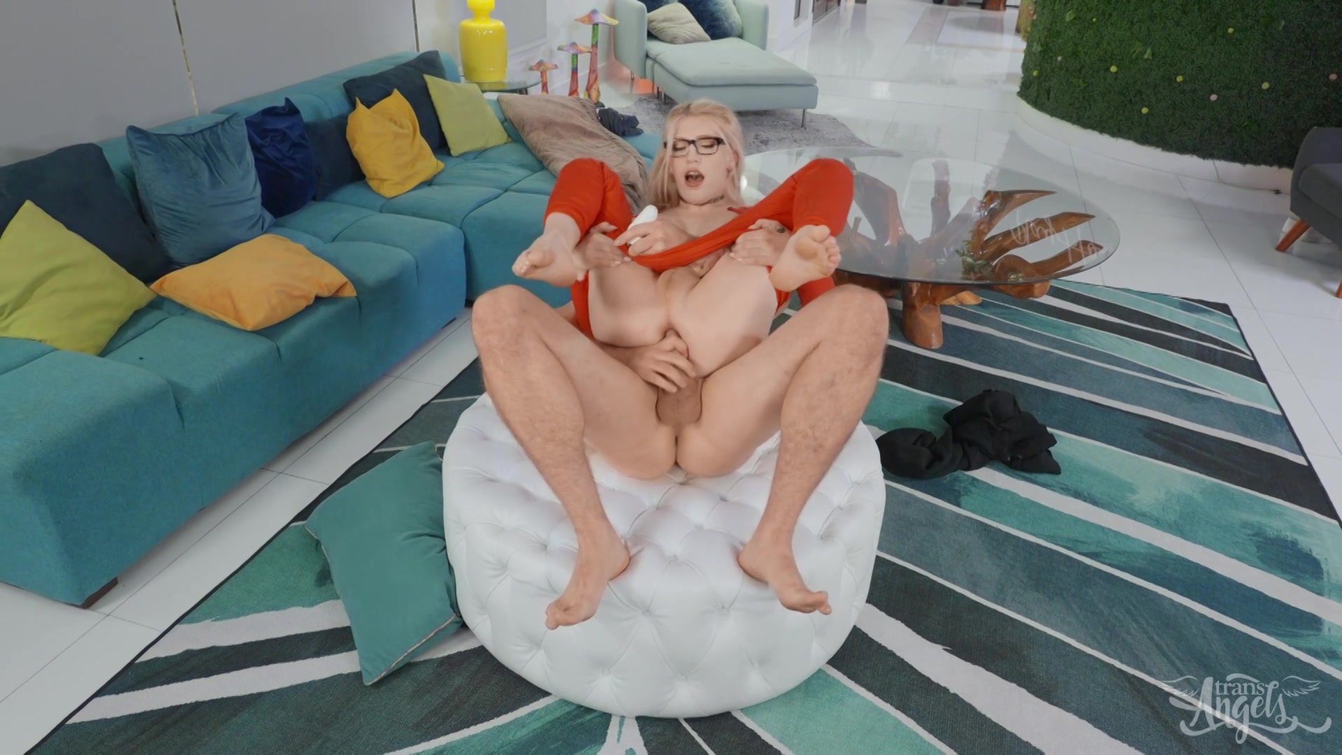 izzy wilde, tony orlando and pierce paris in answer #2040453