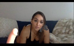 Captura de 'Sara Luvv Live: May 7, 2016' nº 78