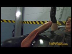 Captura de 'Sissy Rubber Sex Doll' nº 17