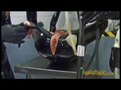 Captura de 'Sissy Rubber Sex Doll' nº 20