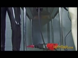 Captura de 'Sissy Rubber Sex Doll' nº 26