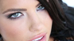 Captura de 'Adriana Chechik - The Iconic Collection' nº 112
