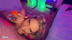 Captura de 'Rave Beauty Dahlia Noire Rides the DJ Into a Messy Creampie!' nº 47