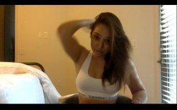 Captura de 'Sara Luvv Live: June 3, 2016' nº 8